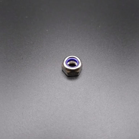 Część zamienna do hulajnogi elektrycznej - nakrętka sześciokątna M6 do przedniego błotnika