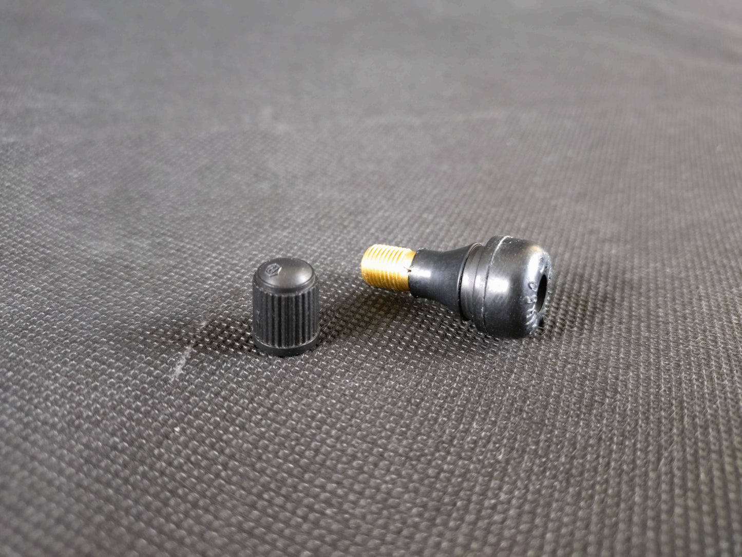 Wentyl do koła tylnego